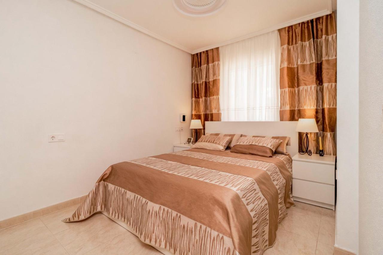 Apartamento Asta Apartment Torrevieja Exterior foto