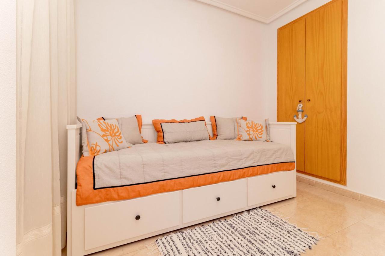Apartamento Asta Apartment Torrevieja Exterior foto